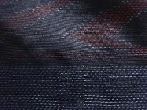 アンティーク 横段に抽象模様織り出し本場泥大島紬着物